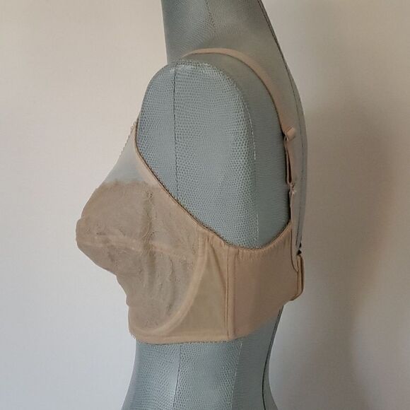 Wacoal | Lace Underwire Bra - Picture 5 of 6